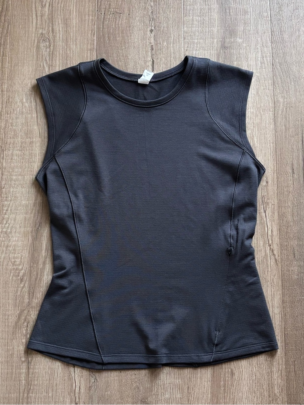 Lululemon Cap Sleeve Hiking Tank Top in Graphite Grey